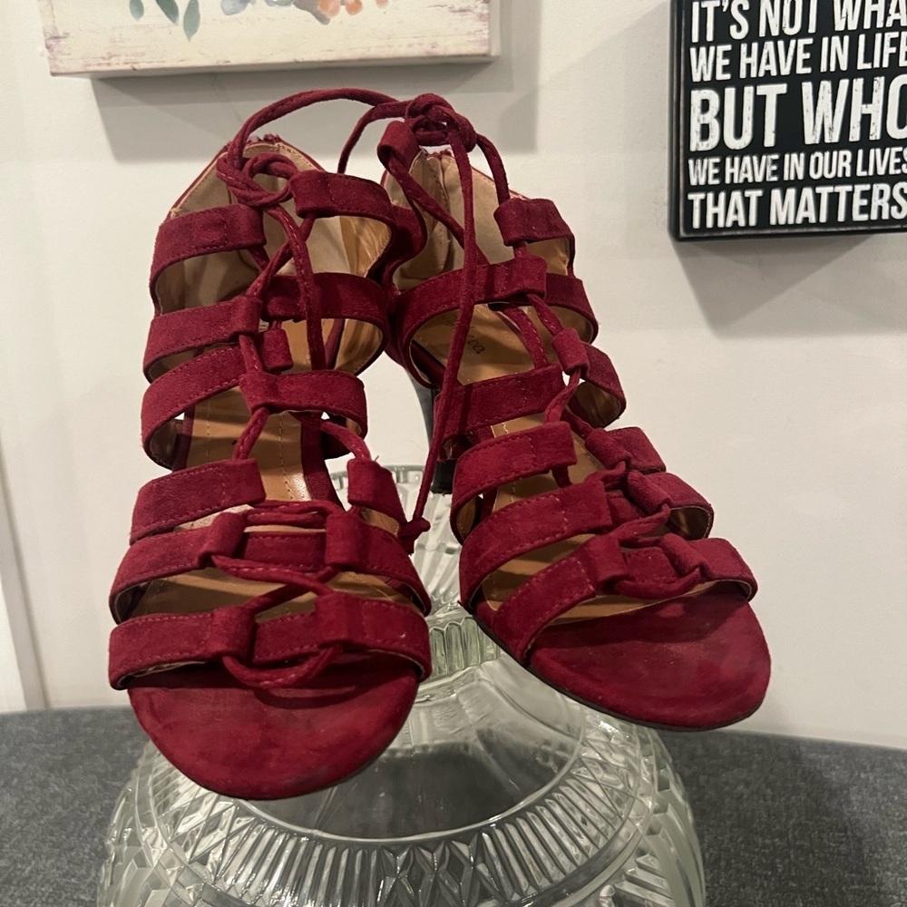 STYLE & CO women red suede stiletto heels/size 6M